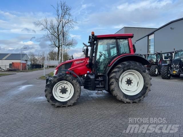 Valtra N123 Hitech5 曳引機