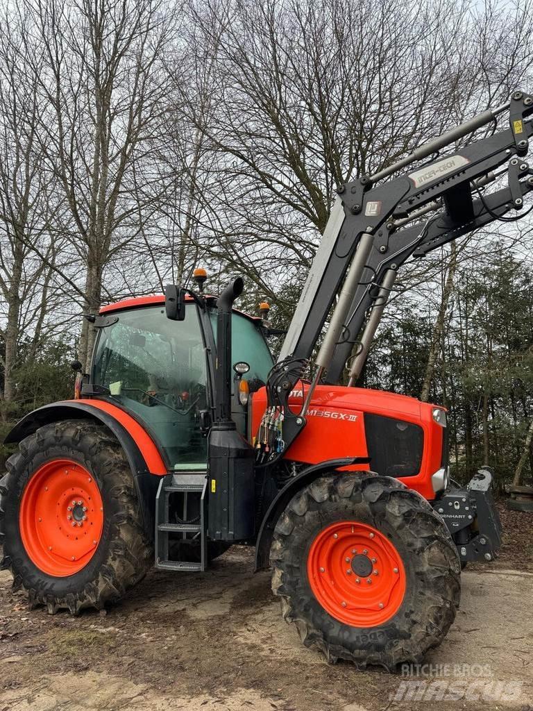 Kubota M135GX 曳引機