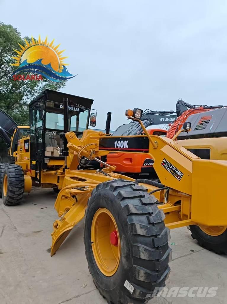 CAT 140 K 平土機