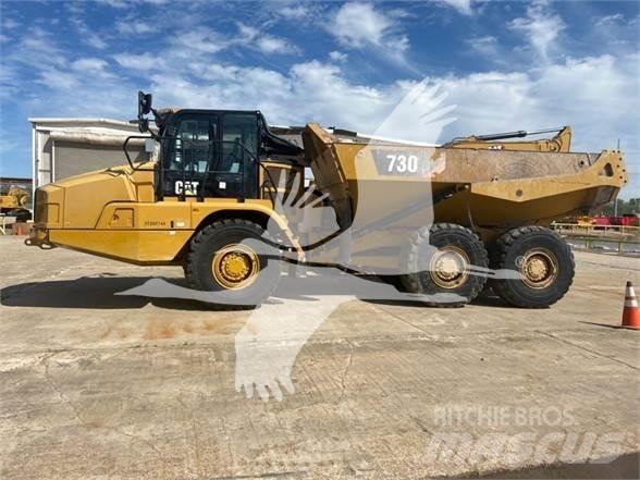 CAT 730 鉸接式起吊車