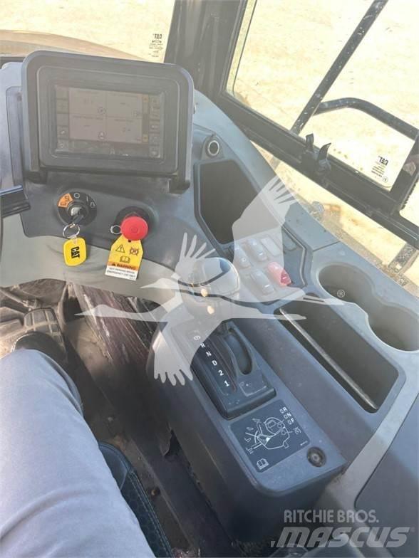 CAT 730 鉸接式起吊車