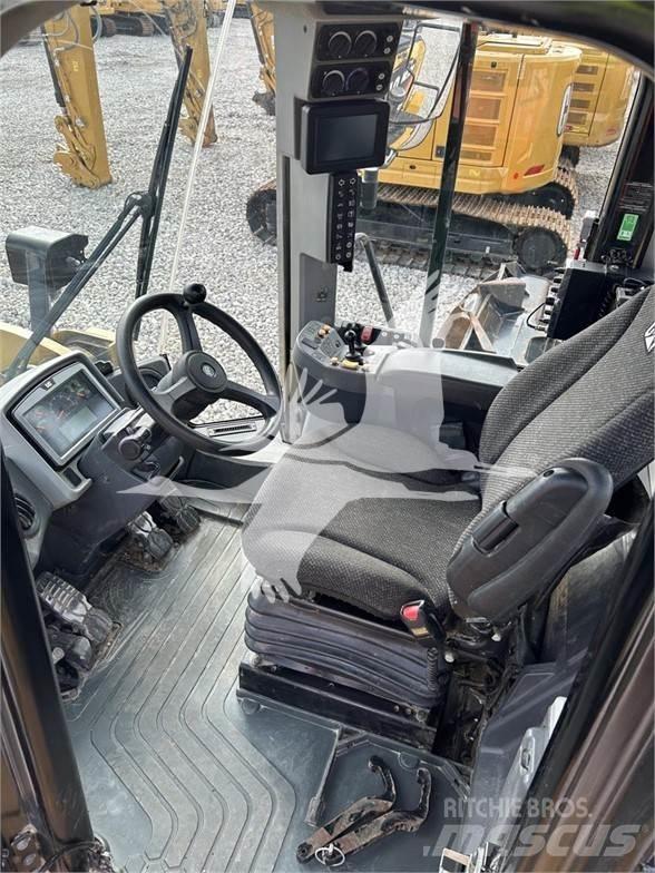 CAT 962M 輪胎式裝載機