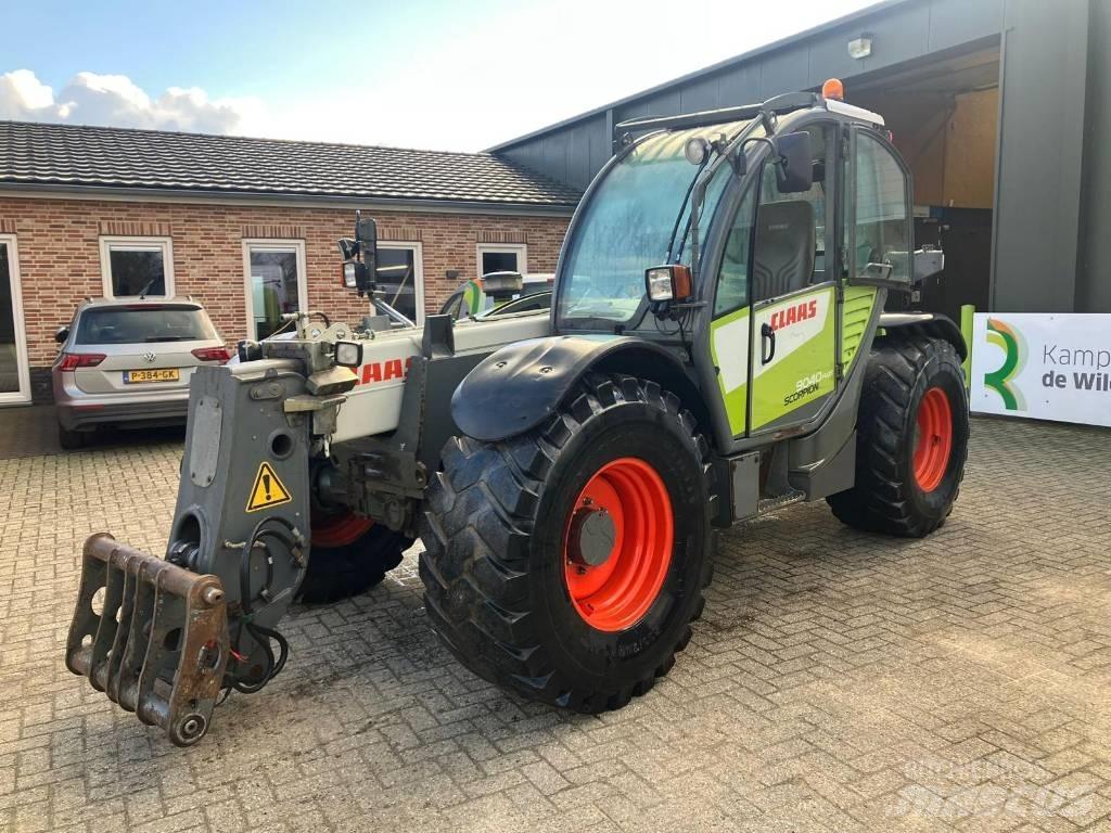 CLAAS Scorpion 9040 農業用伸縮臂裝載機