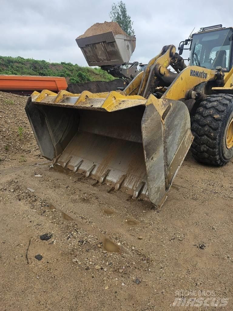 Komatsu WA 470 輪胎式裝載機