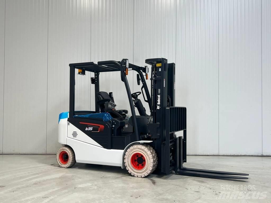 Bobcat B35NS 電動堆高機