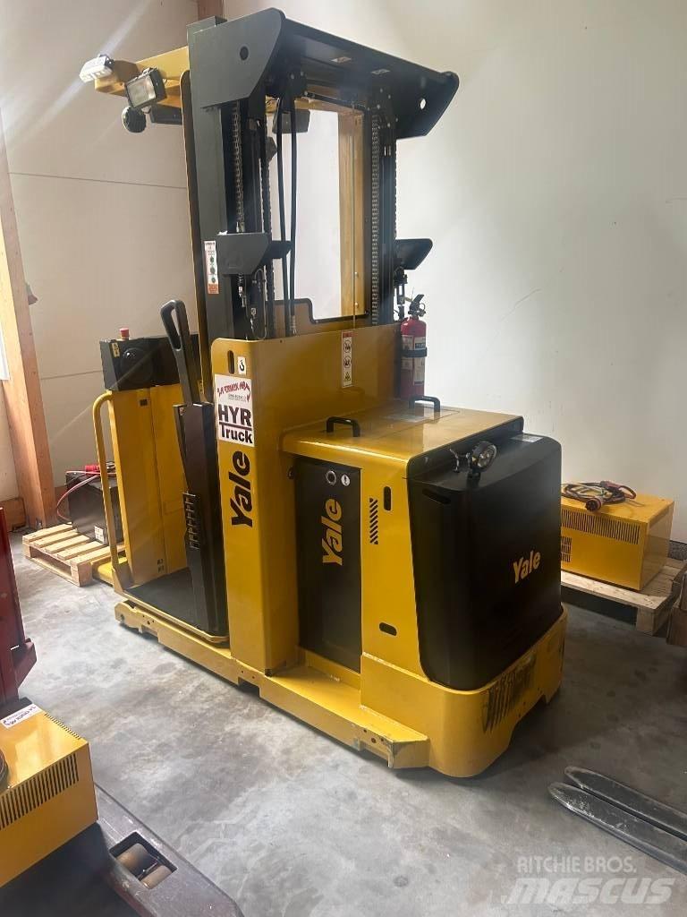 Yale MO10E AC 中端式裝載機