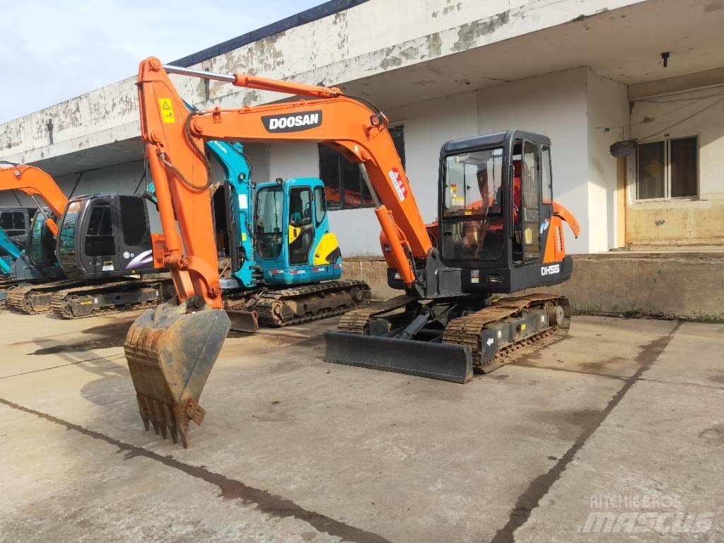Doosan DH55 小型挖土機/掘鑿機<7t(小型挖掘機)