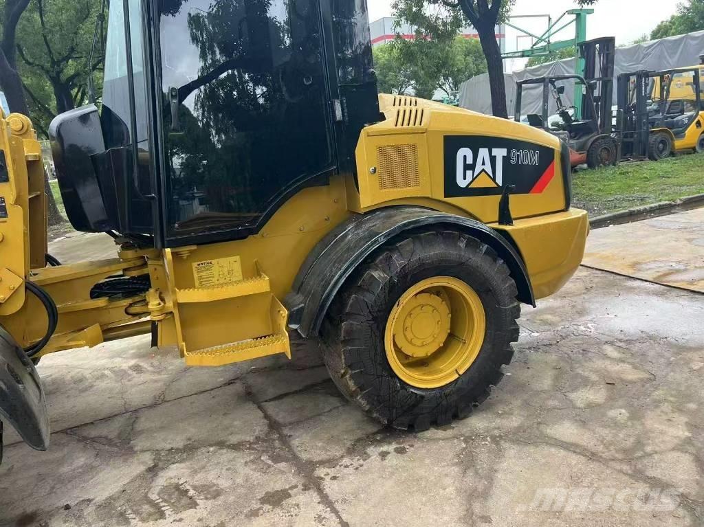 CAT 910 輪胎式裝載機