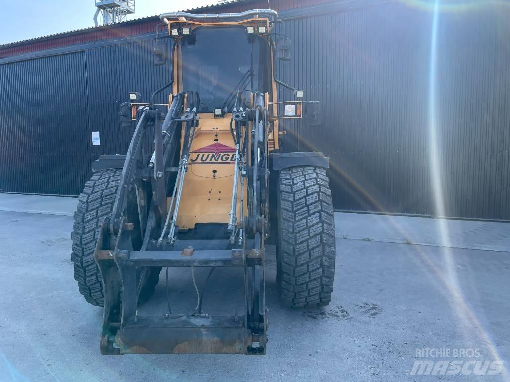 Ljungby L 9 輪胎式裝載機