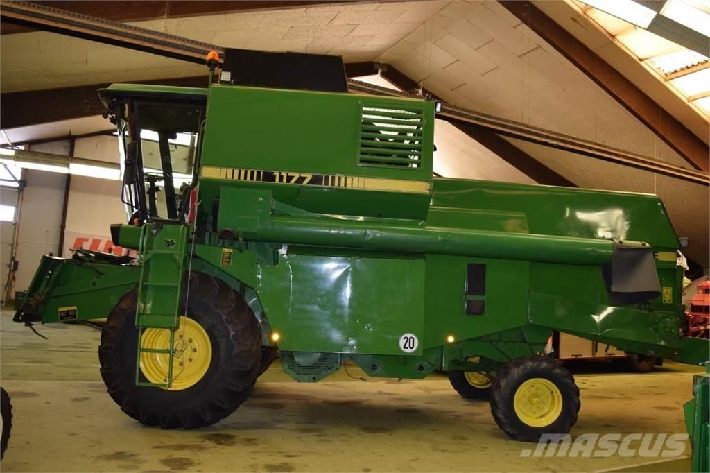 John Deere 1177 聯合收穫機