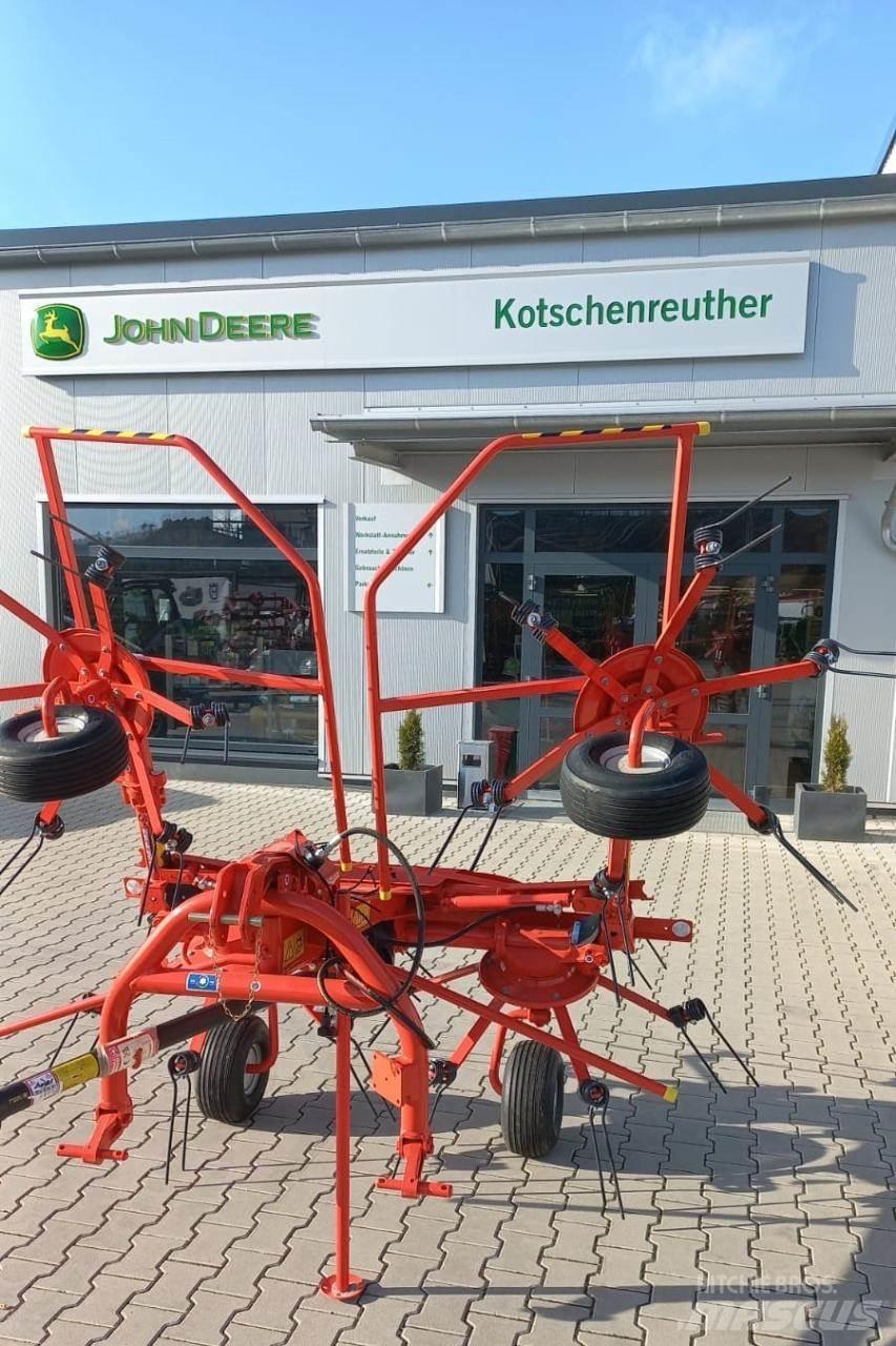 Kuhn GF 422 耙與翻草機