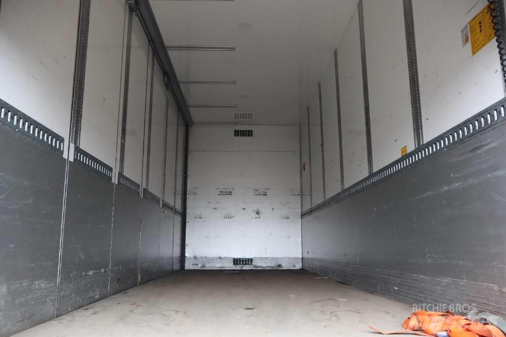 Volvo FM Serie 2595 貨箱式卡車