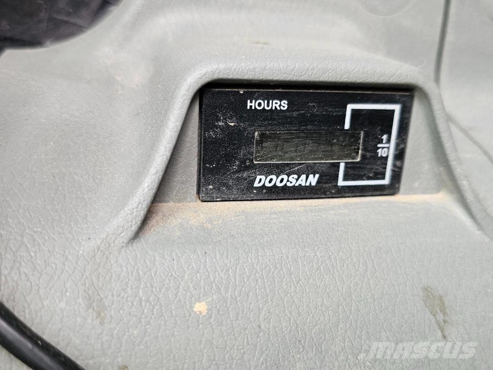 Doosan DX 300 LC-5 履帶式 挖土機/掘鑿機/挖掘機