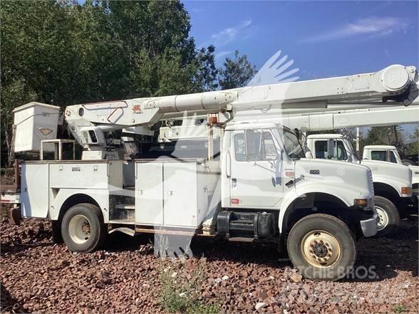Altec AM855 卡車裝載高空作業車
