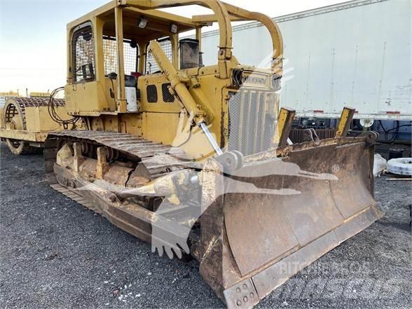 Komatsu D65E-6 履帶推土機