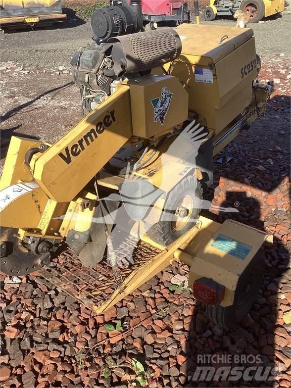 Vermeer SC252 樹樁破碎機
