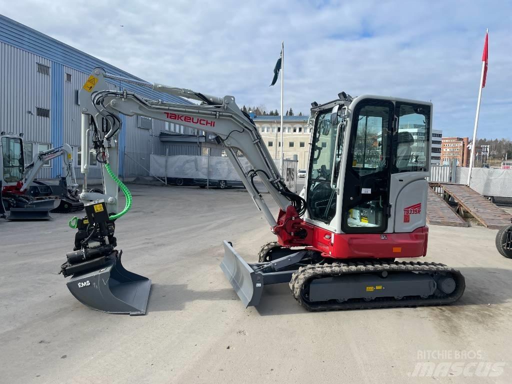 Takeuchi TB 335 R 小型挖土機/掘鑿機<7t(小型挖掘機)