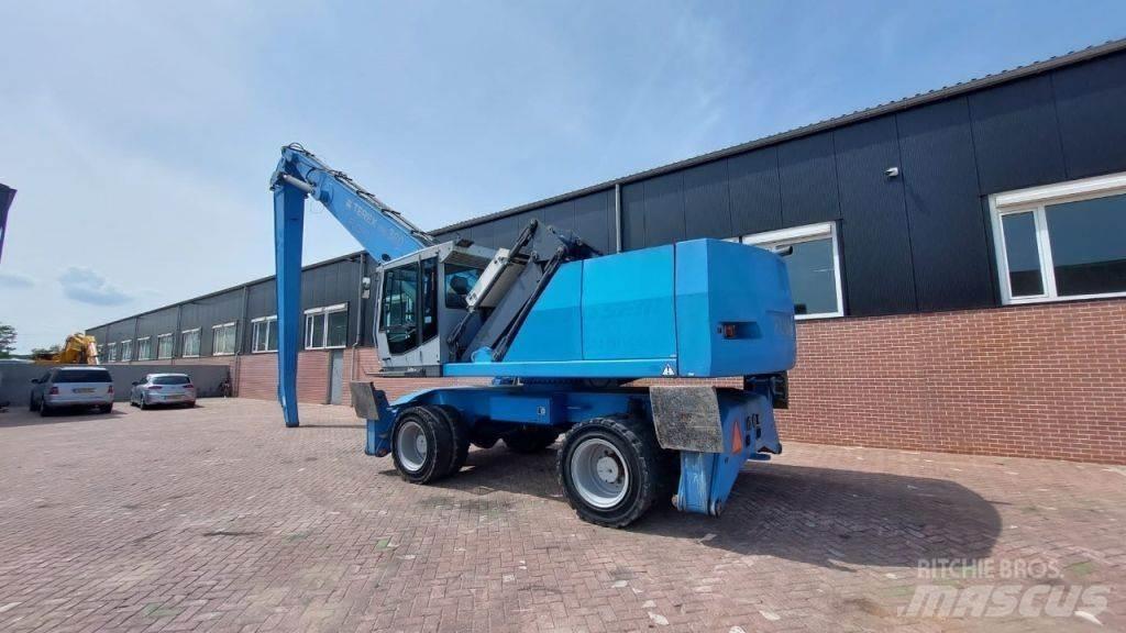 Fuchs MHL360 廢棄物/工業用操作車