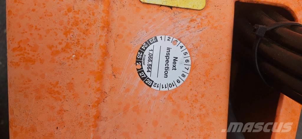 Niftylift 120tac 伸縮臂高空作業車