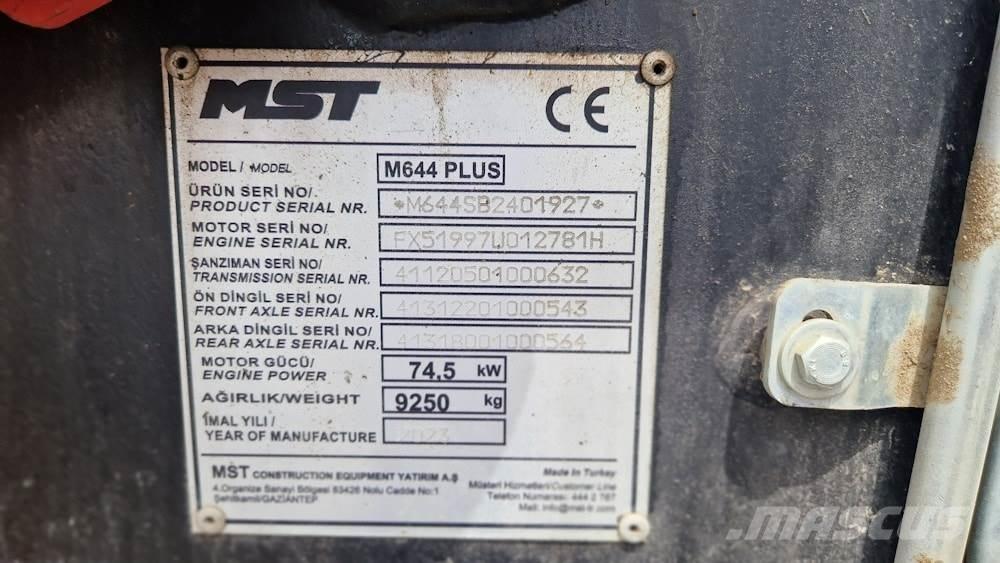 MST M644 PLUS 反鏟裝載機