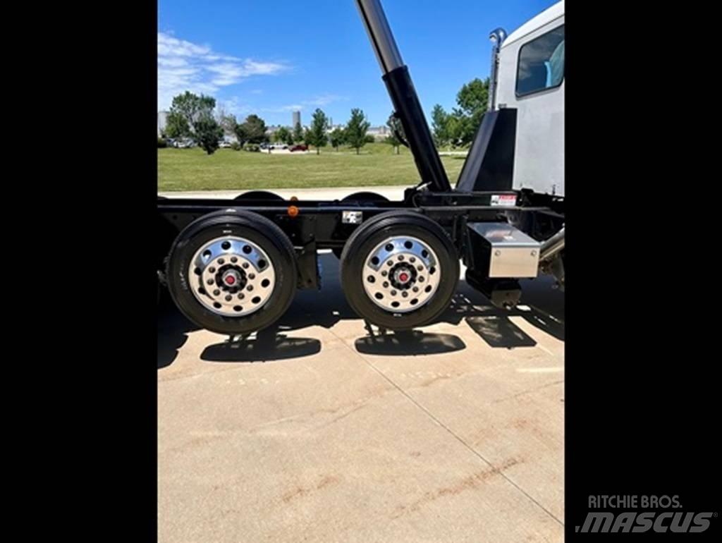 Kenworth T 880 曳引機組件
