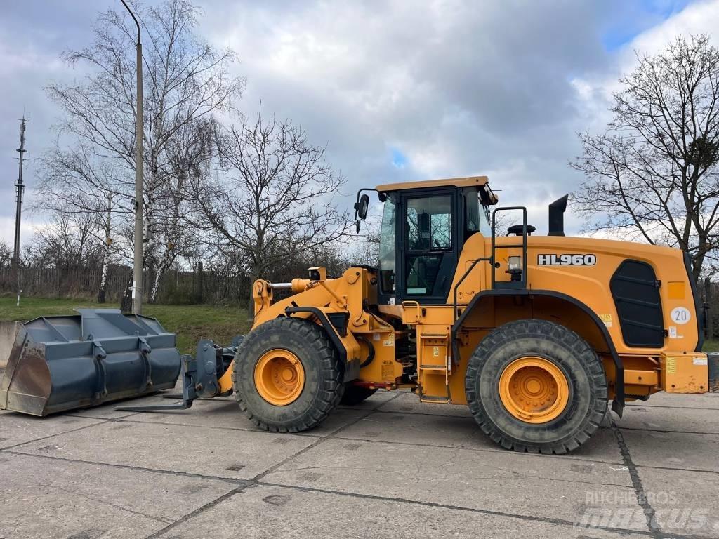 Hyundai HL 960 輪胎式裝載機