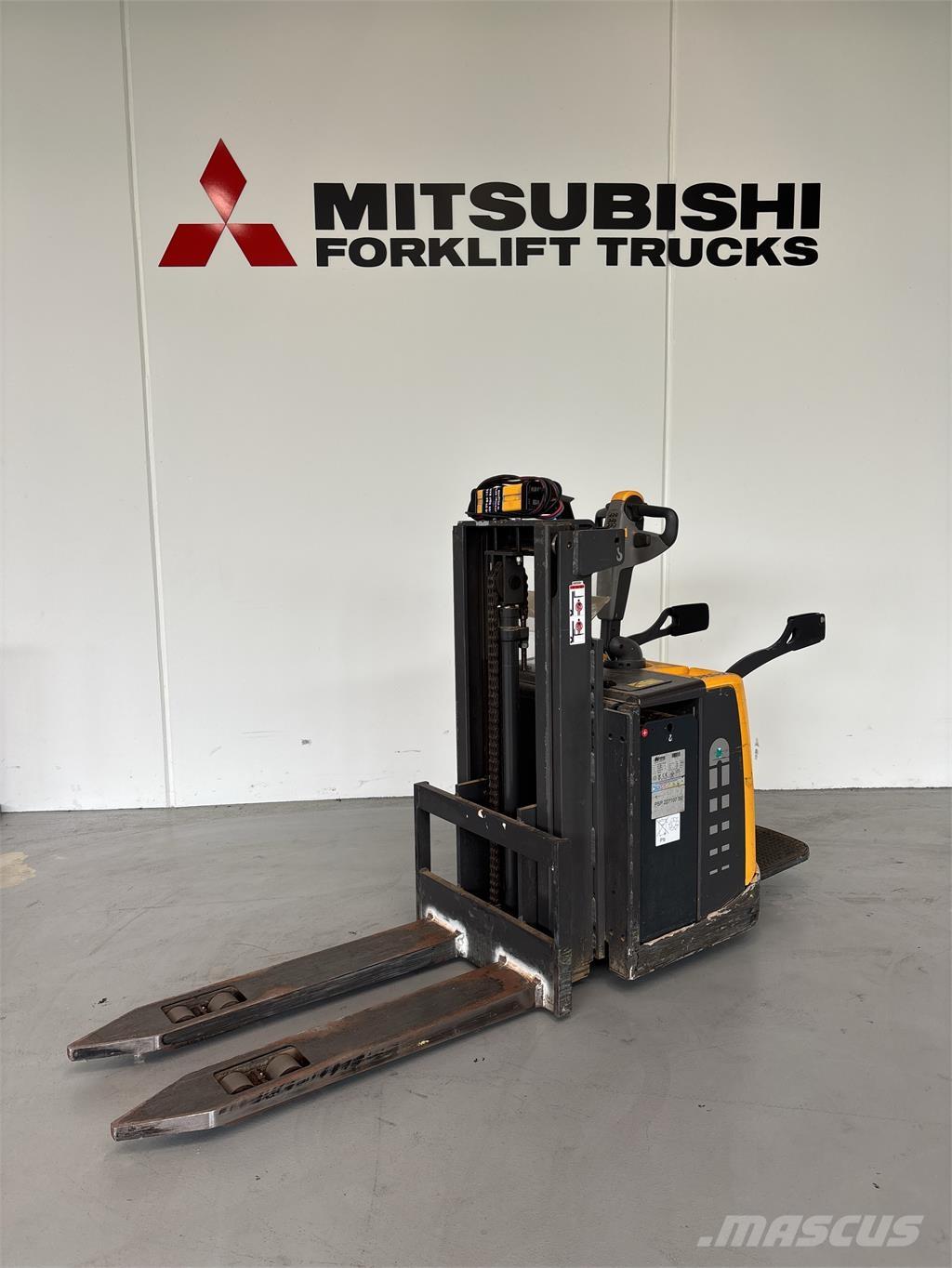 Atlet PSP160 自走式堆積機