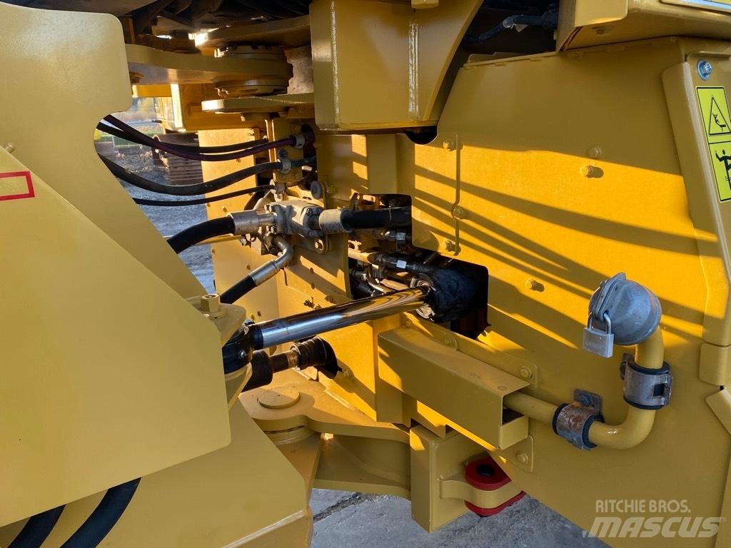 CAT 966 M 輪胎式裝載機