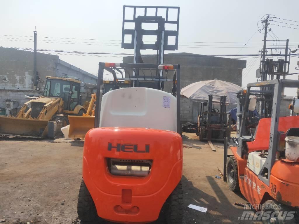 Heli CPC50 伸縮臂操作車