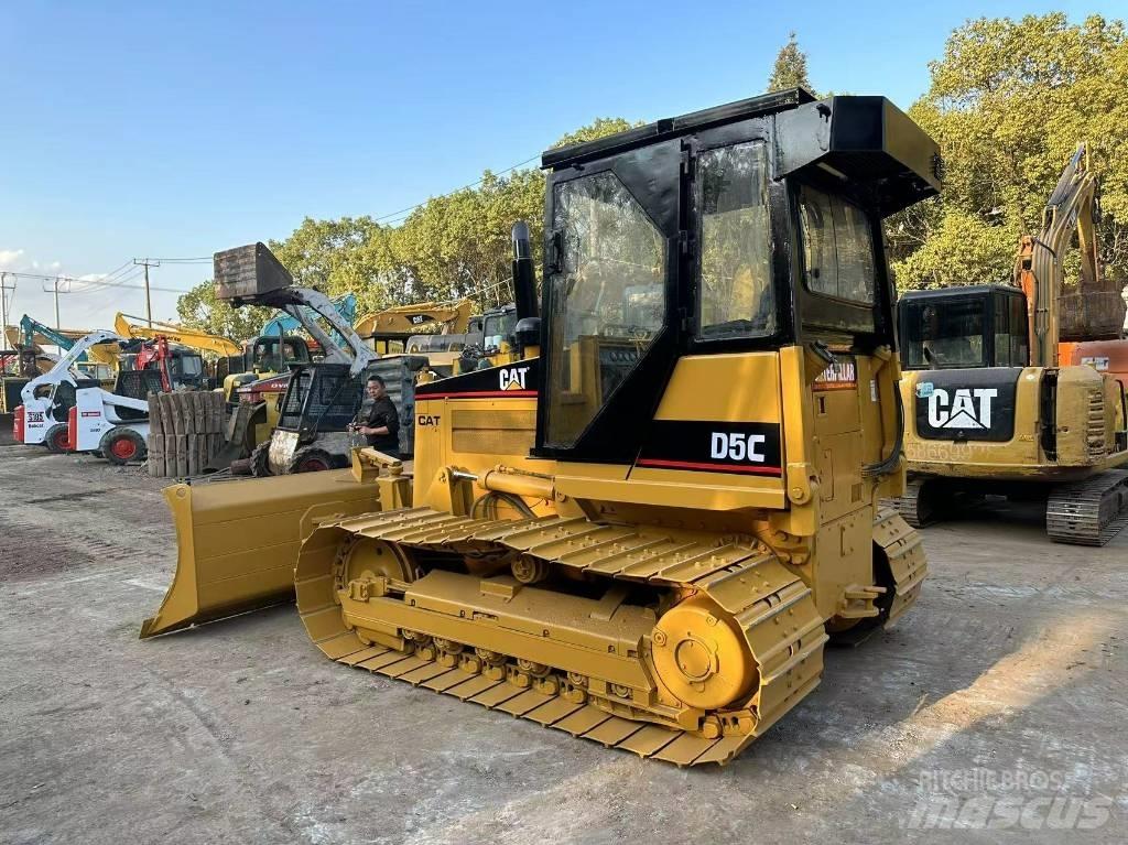 CAT D 5 C 履帶推土機