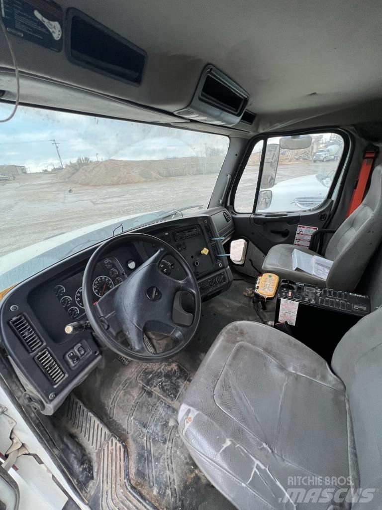 Freightliner SD 114 其他貨車