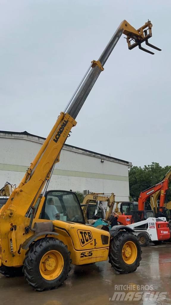 JCB 535 伸縮臂操作車