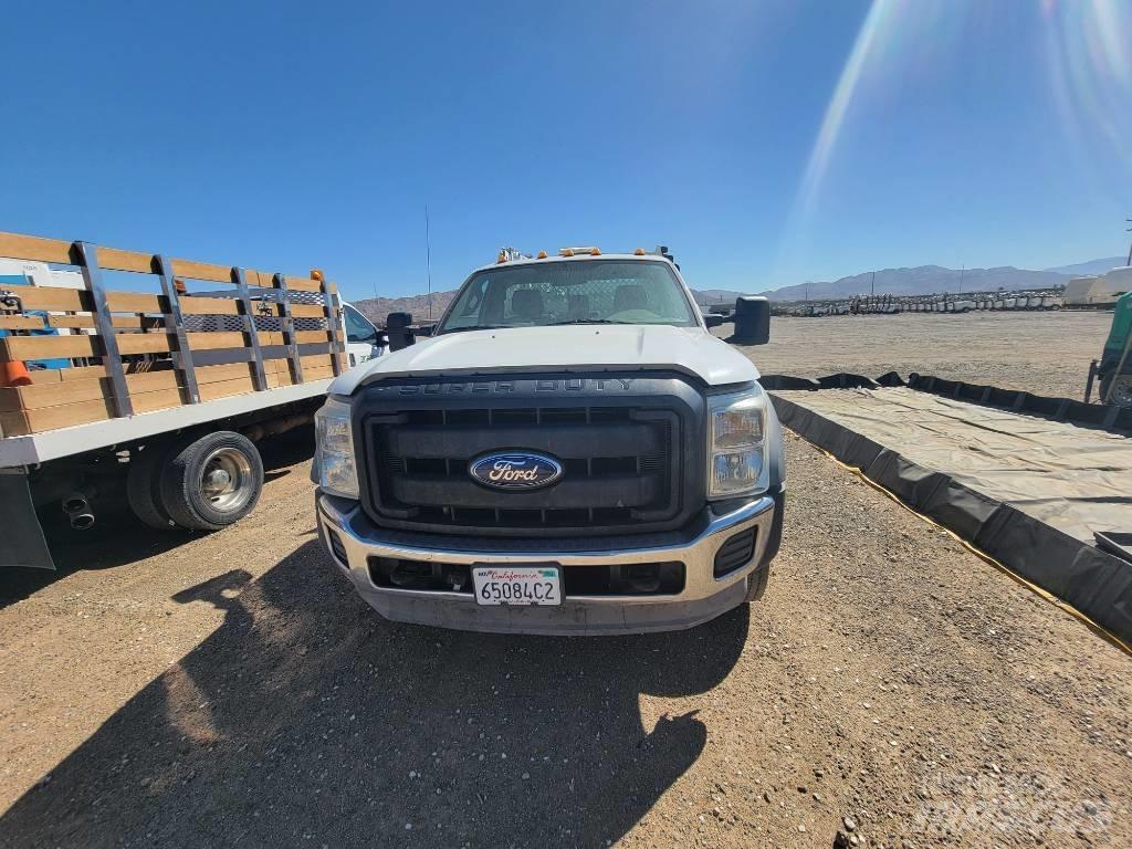 Ford F 550 XL 都市/通用型車輛