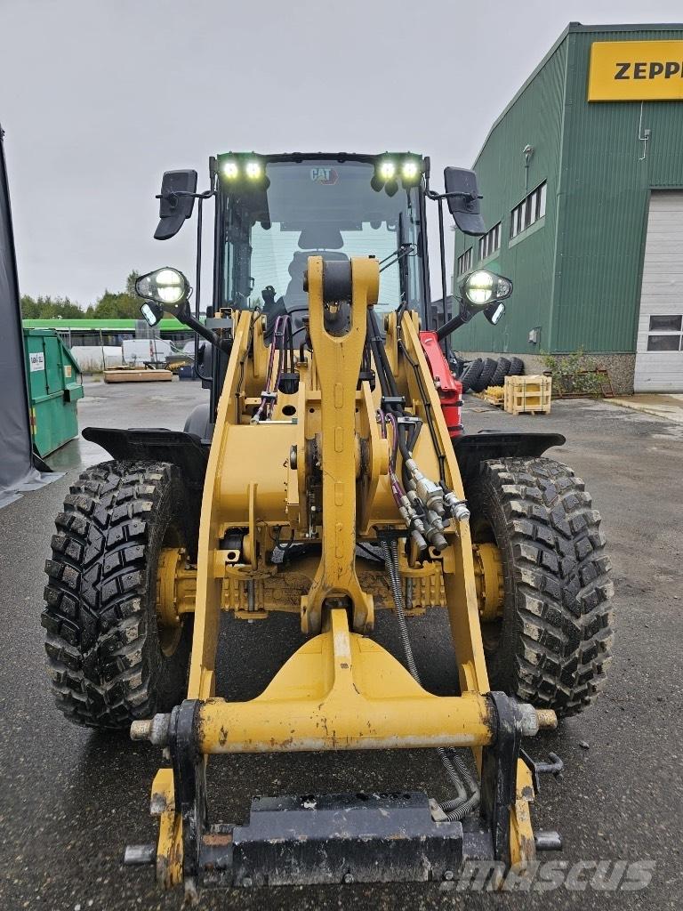 CAT 908 HF 輪胎式裝載機