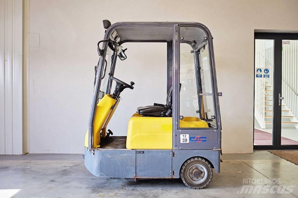 DEC Modena 牽引車