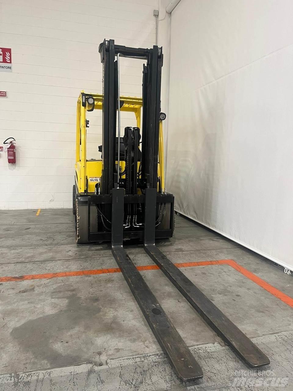 Hyster J5.5XN6 電動堆高機