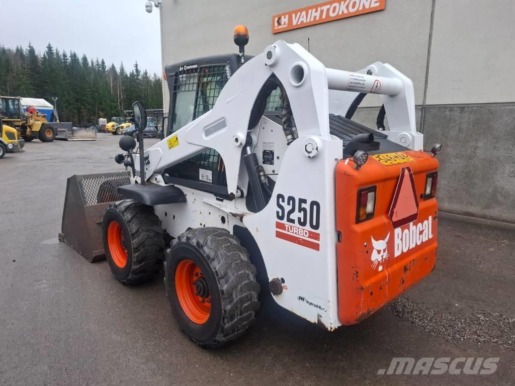 Bobcat S 250 滑移轉向裝載機