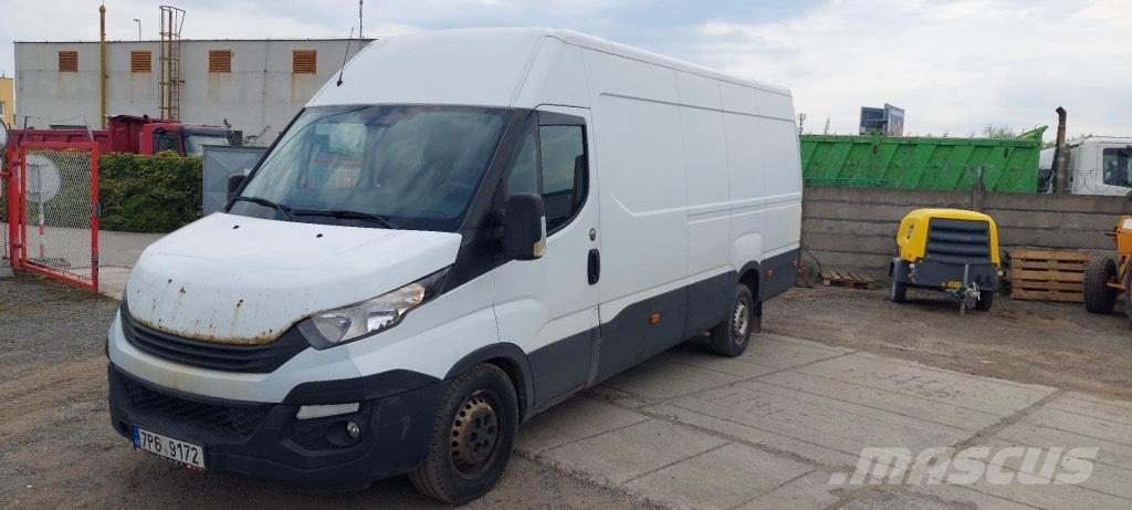 Iveco 35-180 廂式貨物運輸車