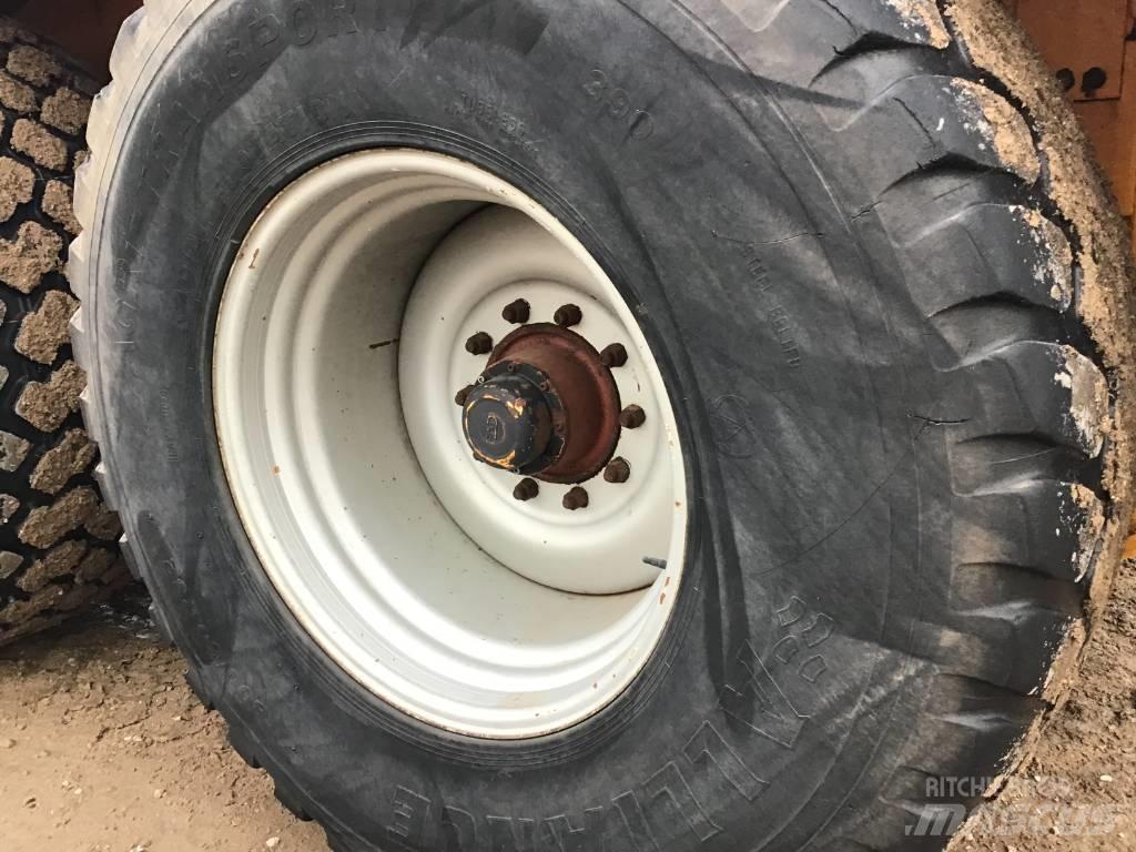 Veenhuis 20m3 水肥車