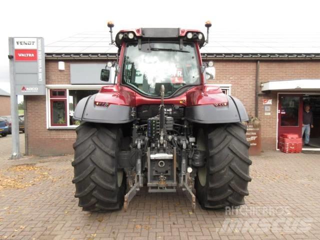 Valtra T154 VERSU 曳引機