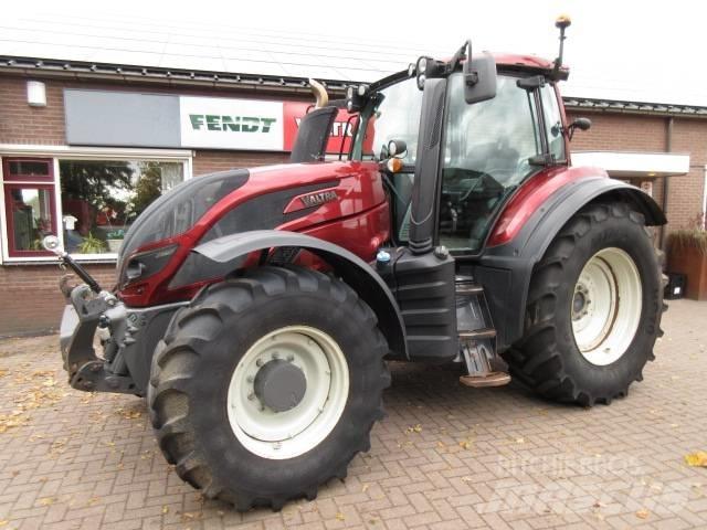 Valtra T154 VERSU 曳引機