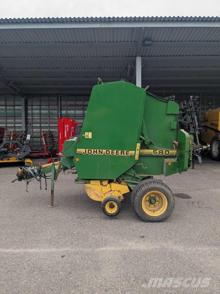 John Deere 580 圓型牧草打包機