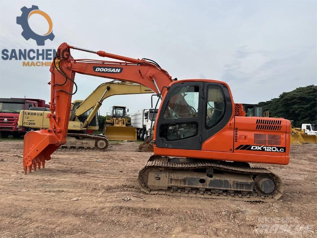 Doosan DX 120 中型挖土機/掘鑿機/挖掘機 7t-12t