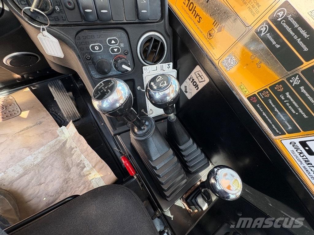 JCB 540-140 伸縮臂操作車