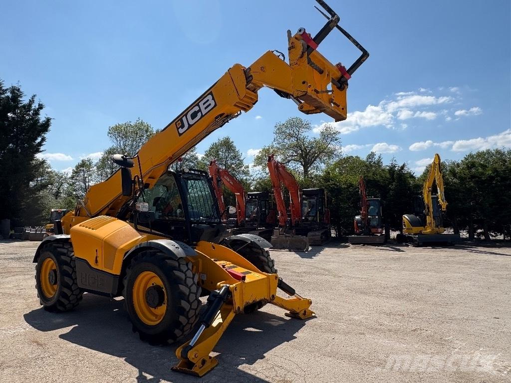 JCB 540-140 伸縮臂操作車