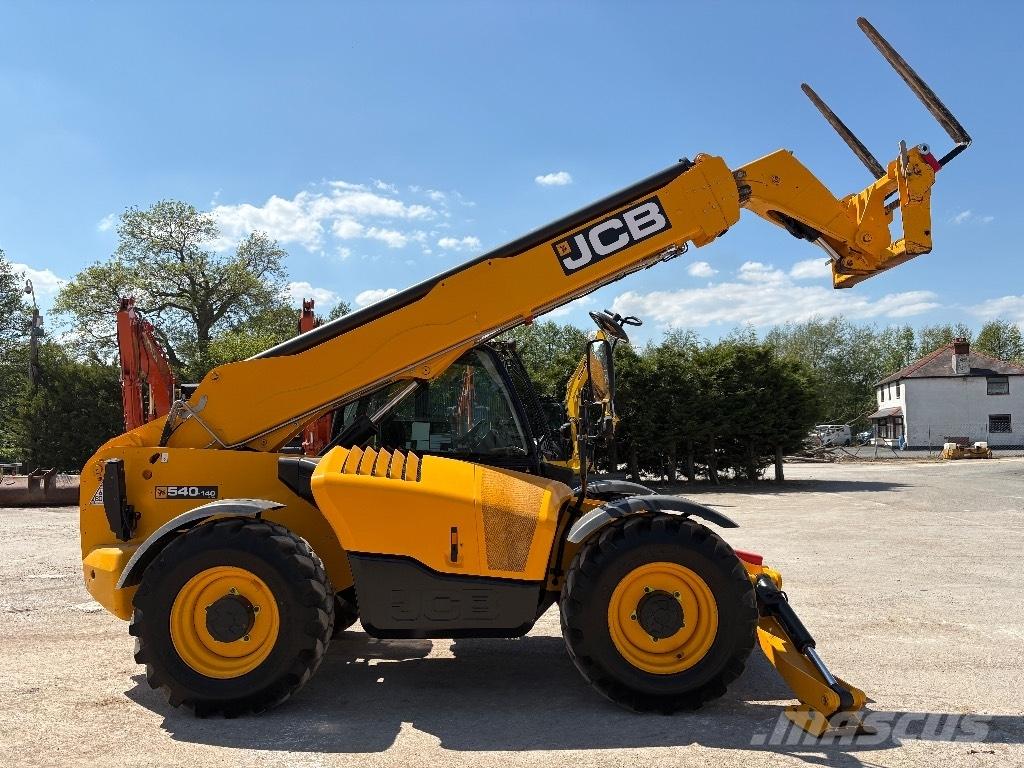 JCB 540-140 伸縮臂操作車