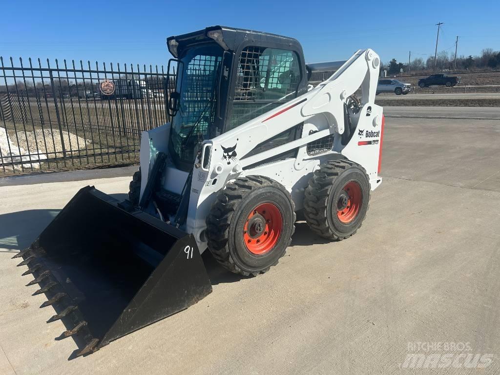 Bobcat S740 滑移轉向裝載機