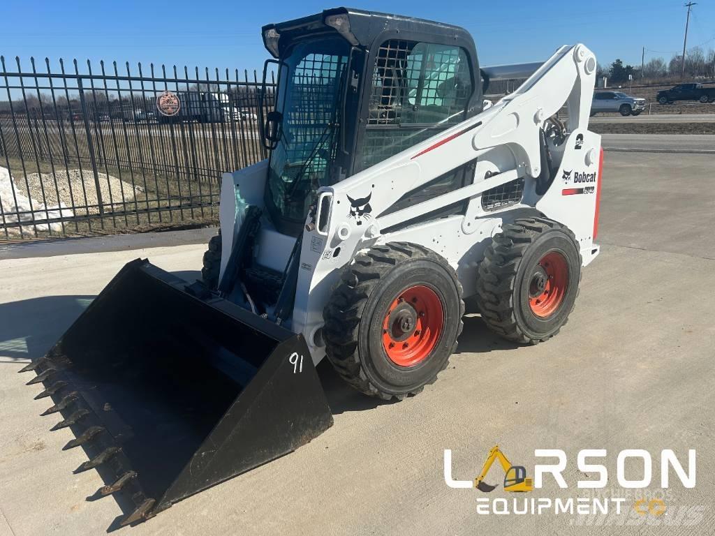 Bobcat S740 滑移轉向裝載機