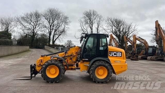 JCB TM 320 S 伸縮臂操作車