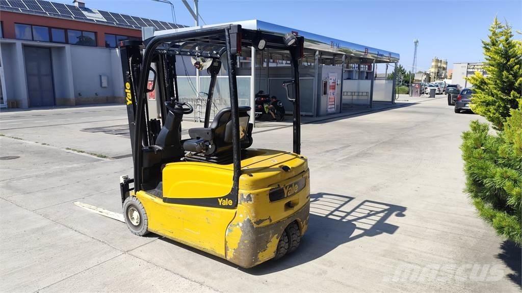 Yale ERP16 VT 電動堆高機